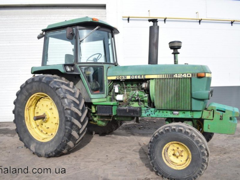 Oldtimer-Traktor типа John Deere 4240, Neumaschine в Житомир (Фотография 1)