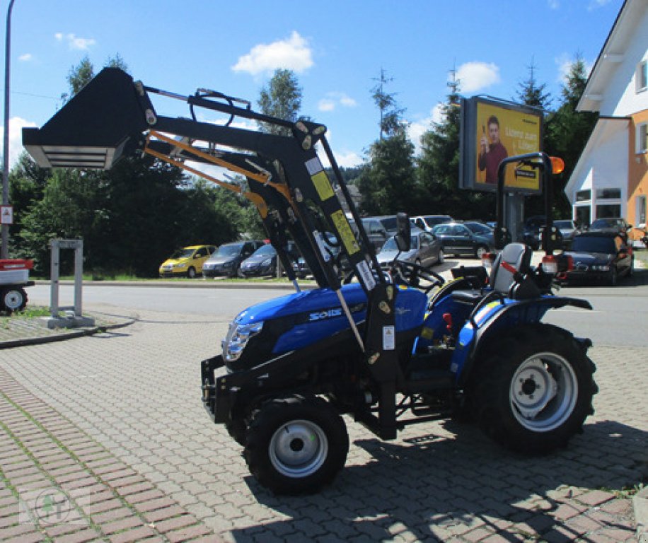 Traktor типа Solis Kleintraktor SOLIS 26 Traktor Allrad mit Frontlader (inkl. Parallelführung), Neumaschine в Schwarzenberg (Фотография 4)