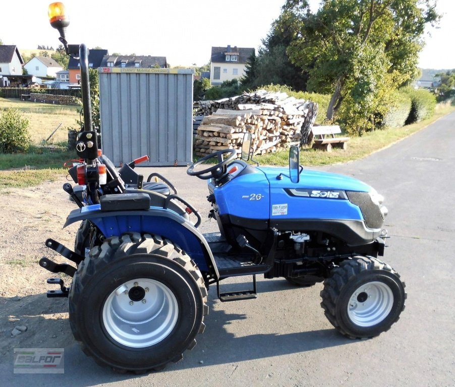 Traktor типа Solis 26 mit Industriebereifung, Neumaschine в Gillenfeld (Фотография 4)