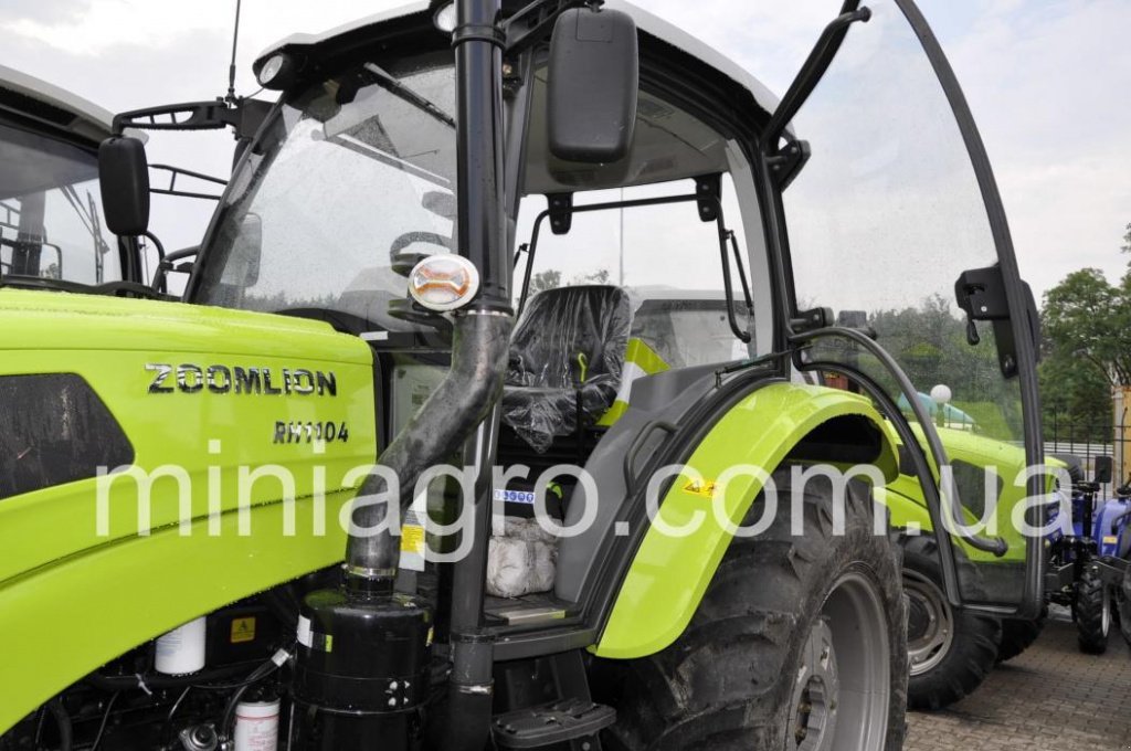 Oldtimer-Traktor типа Zoomlion RC1104 Cab, Neumaschine в Бузова (Фотография 5)